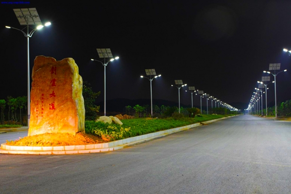 太阳能路灯投放使用