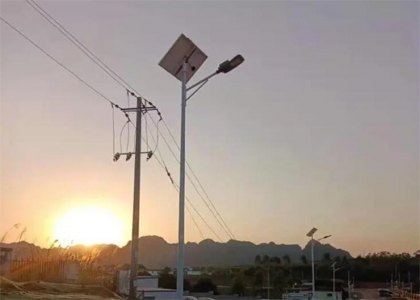 让乡村太阳能路灯不再成为“孤儿”